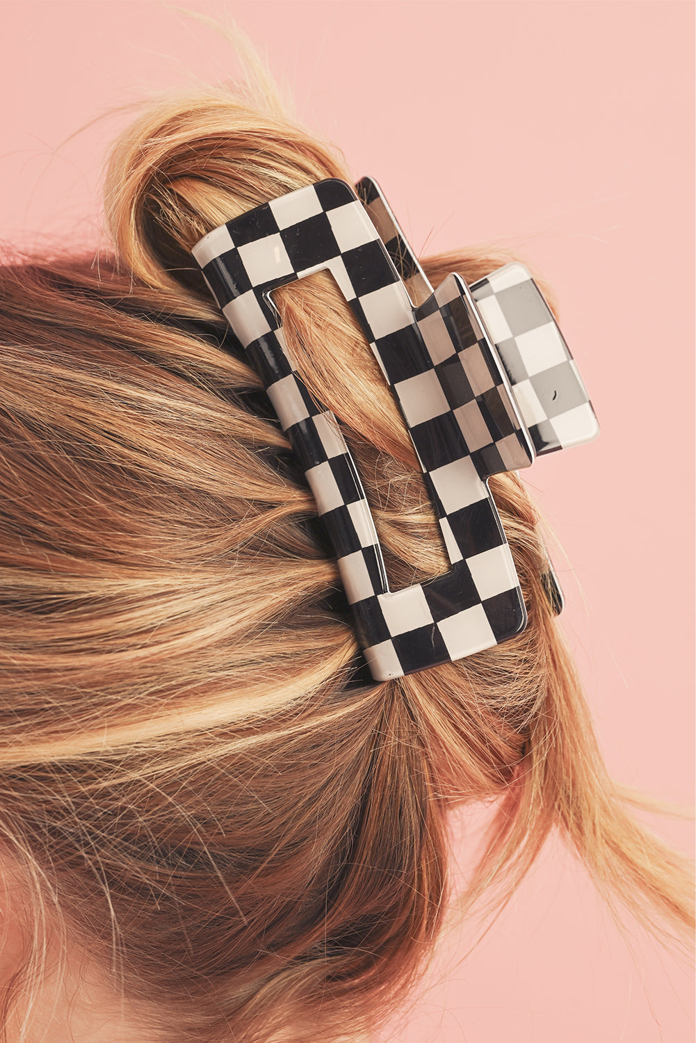 Check Me Out Hair Clip – Black Checkered Hollow Claw Clip